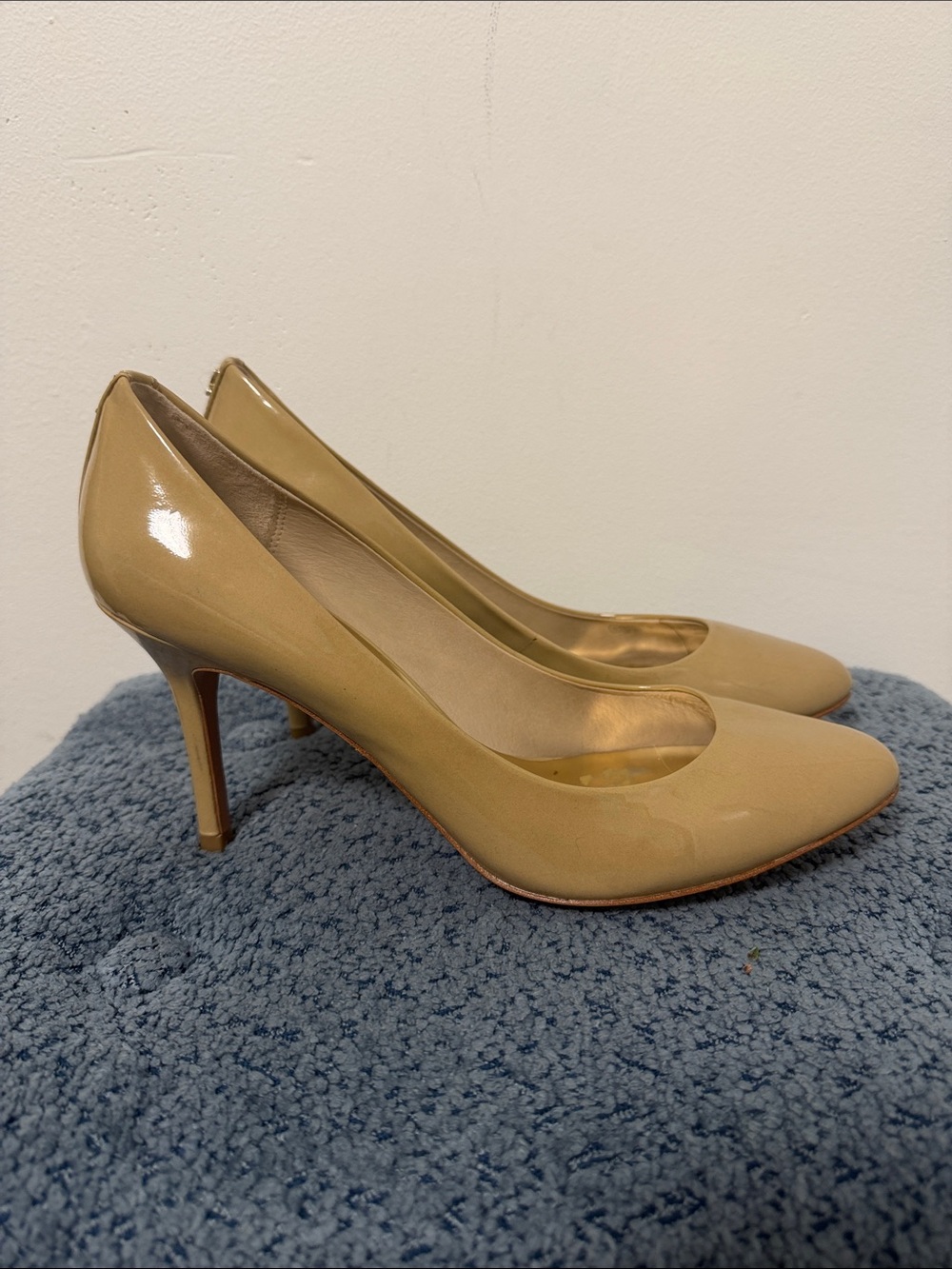 Coach Women's Beige Patent Leather Pumps - Picture 2 of 11